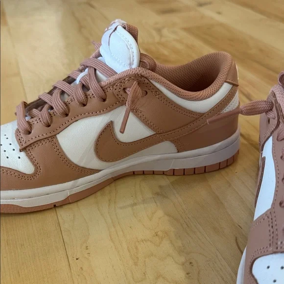 Brand new Nike dunks - Picture 5 of 9